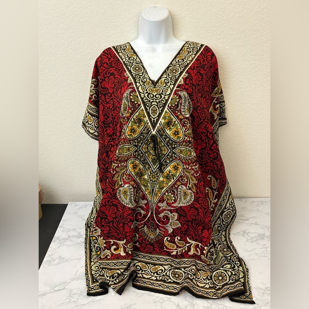 Shubham Womans Blouse Top Large Geometric Short Sleeve V Neck Red Paisley​​